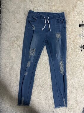 Distressed Slim Jogger Jeans - Blue.
